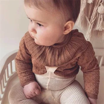 Весна Осень Новая детская однотонная одежда Топы с рюшами для новорожденных девочек, трикотажные свитера для маленьких мальчиков, полый свитер для девочек