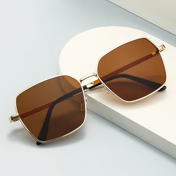 Металлические минималистичные солнцезащитные очки в квадратной оправе с большой оправой, модные солнцезащитные очки в стиле ретро, корейская версия, однотонные очки, устойчивые к ультрафиолетовому излучению